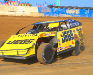 Dirt Track Racing Charlotte, 10 Laps - Carolina Speedway