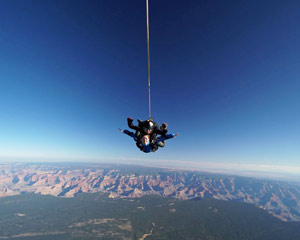 Skydiving Grand Canyon - 16,000ft Jump