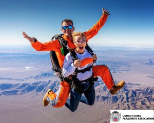 Las Vegas Tandem Skydive (Early Bird Special)